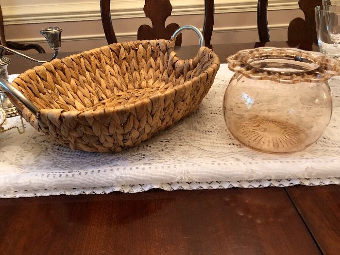 Serving baskets