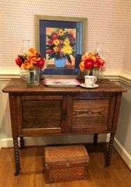 Antique Dry Sink / 2 door cabinet