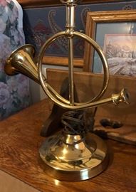Horn lamp
