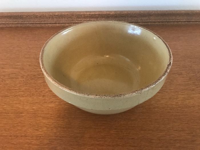 Buckeye Company ceramic mixing bowl