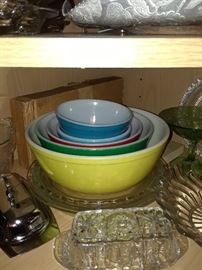 Set of primary color Pyrex bowls