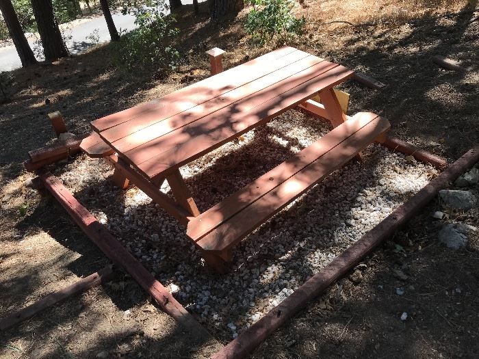 VERY sturdy picnic table