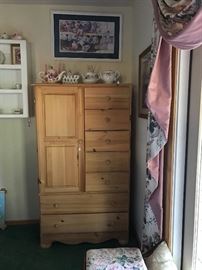 Beautiful Wood Bedroom Hutch with Drawers.   Paint it??? Make it your own! 
Priced to Sell