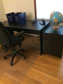 Complete desk units great shape very versatile