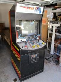 BALLY-MIDWAY POWER DRIVE VIDEO ARCADE GAME