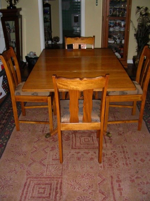 Drop-side dining table and 4 chairs