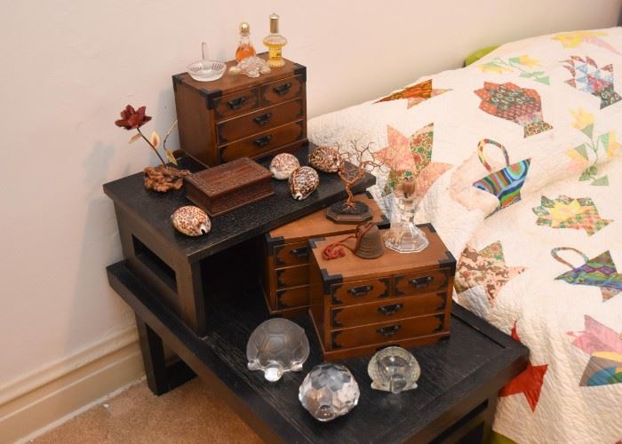 Vintage Jewelry Boxes, Vanity Items, Glass Turtle Figurines, Seashells