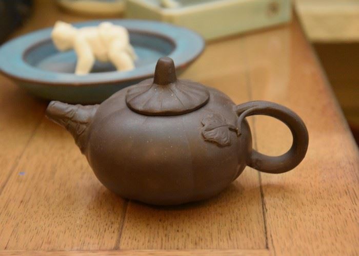 Asian / Oriental Brown Clay Teapot
