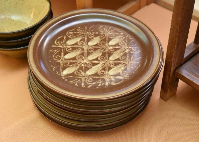 Stoneware Dinner Plates