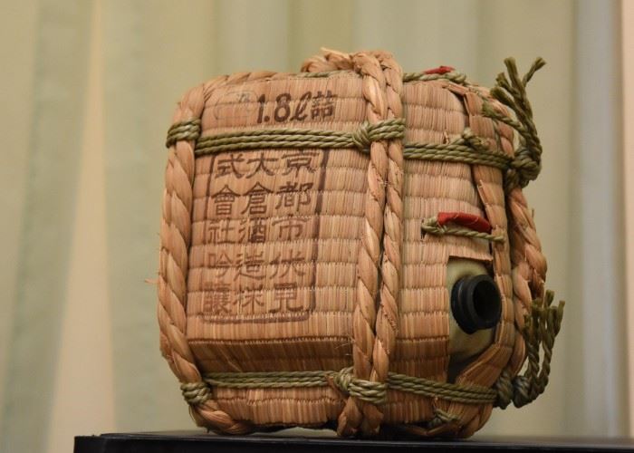 Vintage Japanese Saki Container / Basket