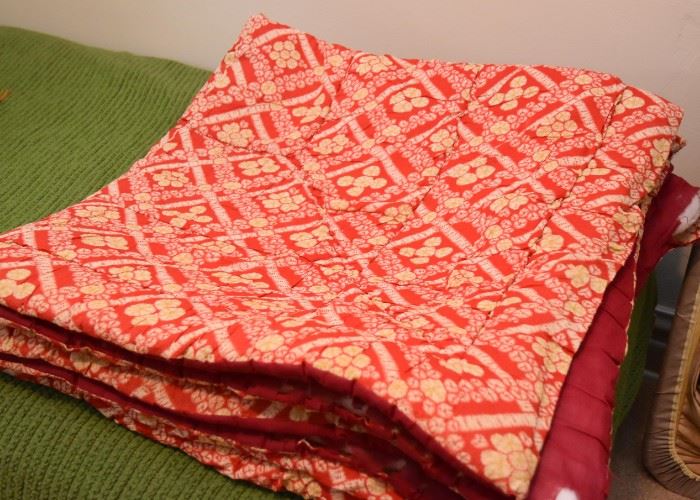 Vintage Quilt / Comforter