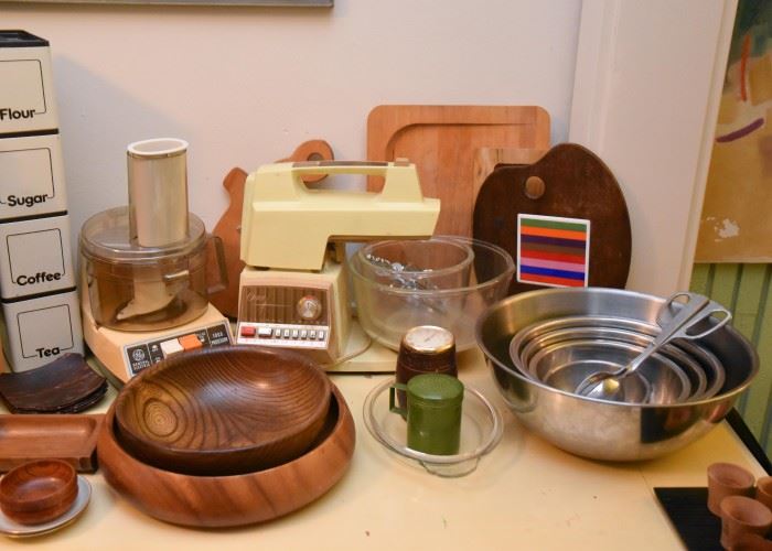 Kitchen Appliances, Wooden Salad Bowls, Mixing Bowls Set, Cutting Boards, Canisters, Etc.