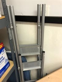 sides to computer desk