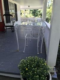 Attractive Wrought iron table and 4 chairs