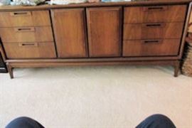8 drawer 2 door unit
