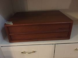 one drawer cabinet teak wood, Sunday price $17