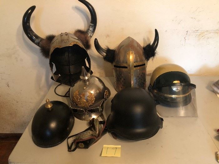 6 Collectible Helmets https://ctbids.com/#!/description/share/48239