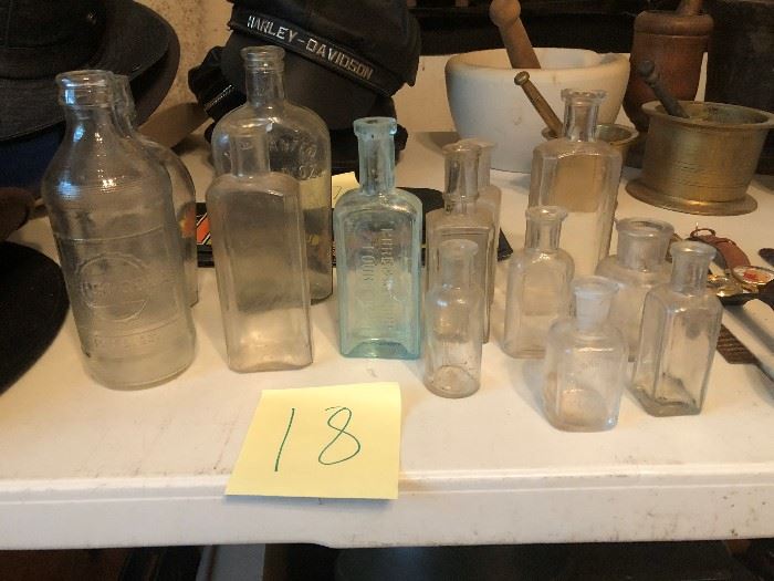 Vintage Glass Bottles https://ctbids.com/#!/description/share/48238