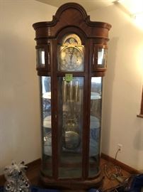 Ridgeway Grandfather Clock https://ctbids.com/#!/description/share/48302