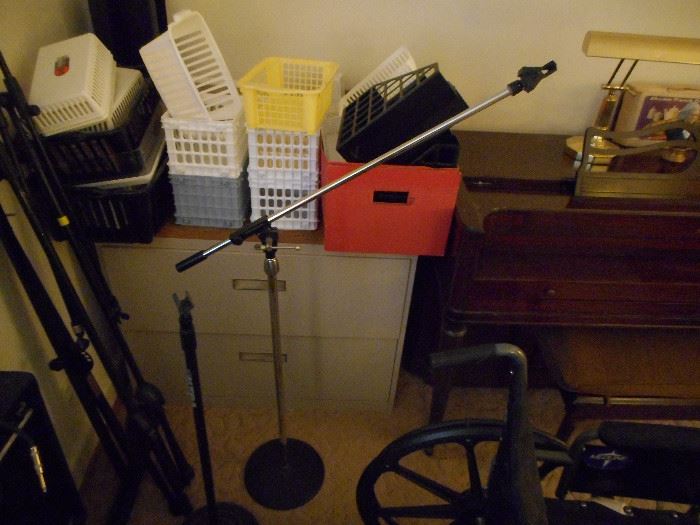 Realistic Mic Stand