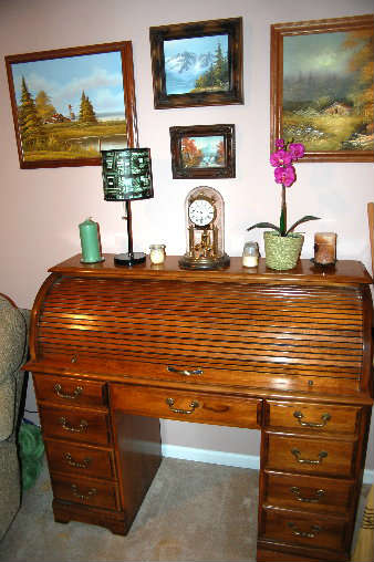 Newer Classic Style Oak Roll Top Desk