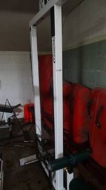 Pulley workout machine