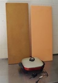 2 Huge Cutting Boards and Hot Skillet These Cutt ...