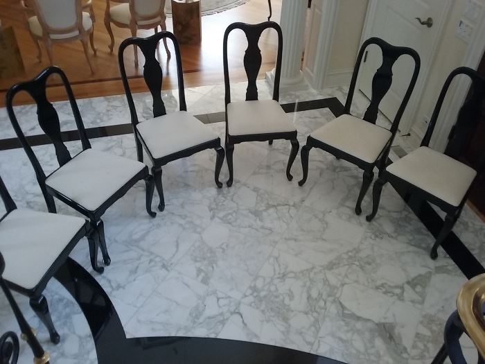 - SET OF 6 BLACK LACQUER CHAIRS WITH WHITE/CRÈME SEATS: Buy with or without dining table. 