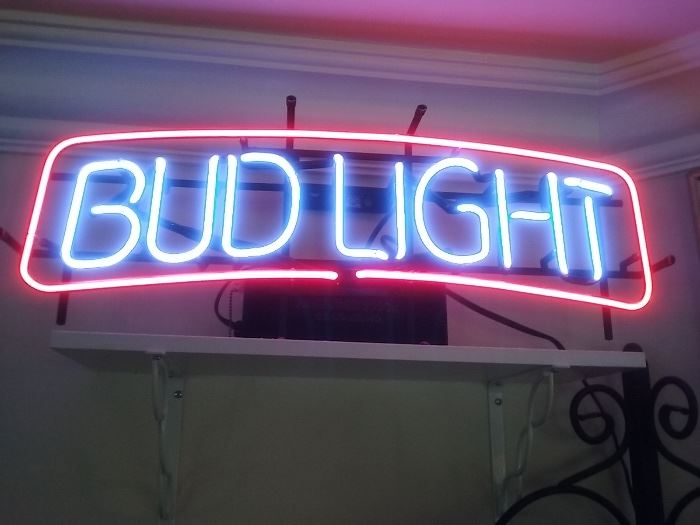 FOR HIS MANCAVE: COLLECTIBLE NEON BAR LIGHT: BUD LIGHT: Width: 30”. Height: 11”. AWESOME GIFT!!!