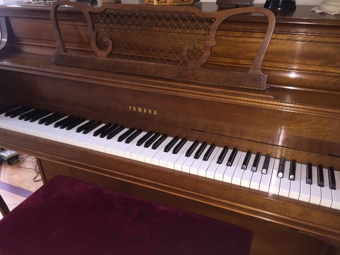 - YAMAHA UPRIGHT QUEEN ANNE PIANO W/CURVED GRACEFUL LEGS, AND YAMAHA BENCH: Seat cover is removable. In excellent condition. Gently used. Beautiful Wood. Gorgeous Tone. Dimensions: Width: 56”. Height: 42.5”. Depth: 24”. Can recommend professional piano movers.