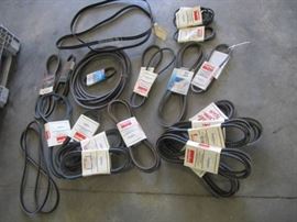 Lot of 24 NEW Automotive Belts
