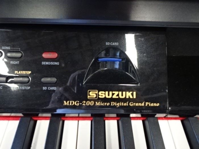 Suzuki Digital Grand Piano