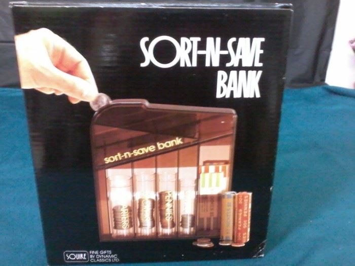 Sort-N-Save Coin Bank      http://www.ctonlineauctions.com/detail.asp?id=760012