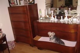 MID CENTURY 2 PIECE WALNUT BEDROOM SET BY " JOERNS BROS. FURNITURE"----HAS A BOWED FRONT EDGE WITH BOWED GLASS TOPS---ROUNDED EDGES AND WAVY CURVED FRONTS--EXCELLENT SHAPE TOO--FINGER TIP EDGE PULL OUT DRAWERS