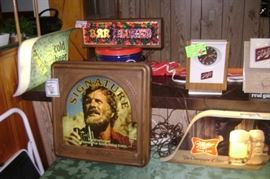 ROTATING FLUORESCENT BEER SIGN WITH 2 DIFFERENT SCENES---SCHLIT BAR CLOCKS