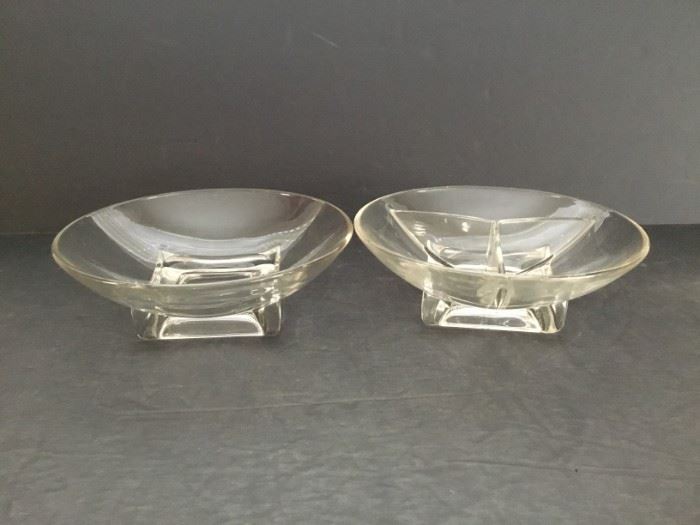 Glass Bowls https://ctbids.com/#!/description/share/49289
