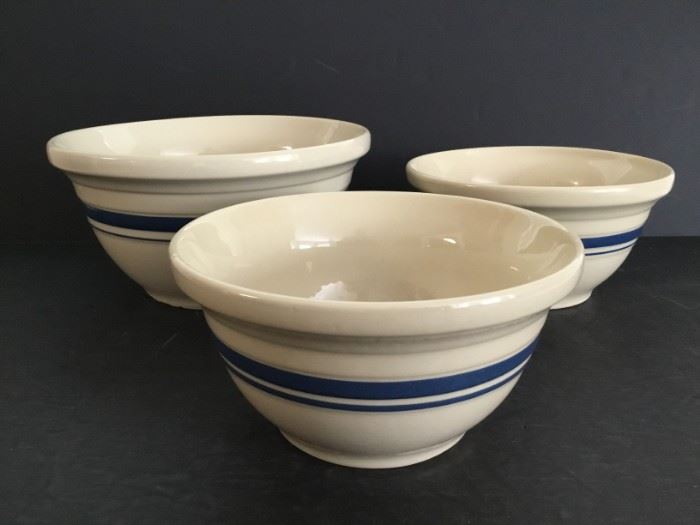 Roseville Ohio Pottery Mixing Bowls https://ctbids.com/#!/description/share/49204