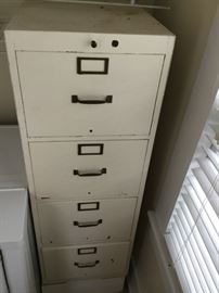 4 Drawer Metal File Cabinet https://ctbids.com/#!/description/share/49408