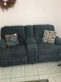 Blue Double Recliner Loveseat with Console $180