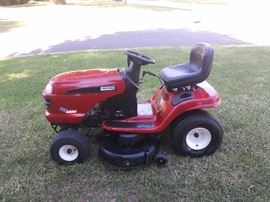 CRAFTSMAN DLT 3000 RIDING LAWN MOWER