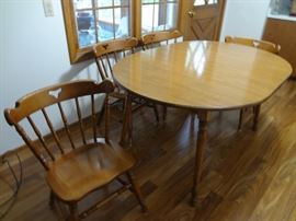 Maple Table w/2 Leaves & 4 Chairs