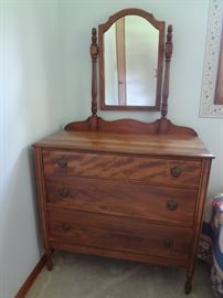 Dresser With Swing Mirror