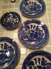 Small Blue Willow  plates