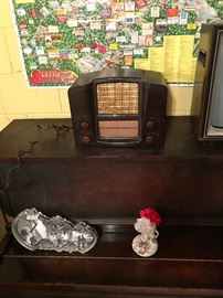 Nonworking Antique turtle shell radio