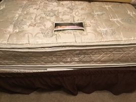 Queen beautyrest mattress & box spring