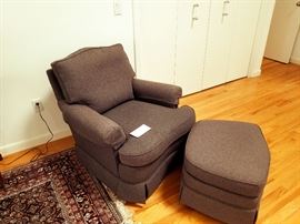 Very nice swivel arm chair and ottoman 