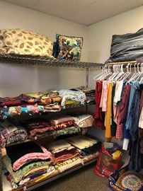 quilts, blankets, table cloths