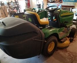 John Deere LTR 180 rear-bag mower