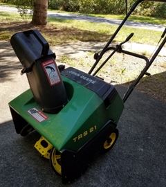 John Deere TRS 21 gas snow blower