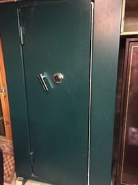 One of three safes for sale. Removal of this safe would require professional help.